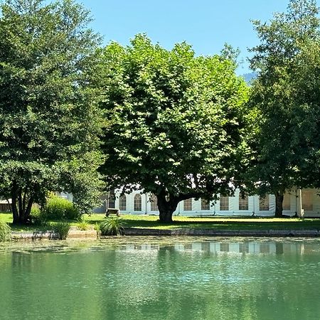 Les Lodges Du Lac Saint-Alban-de-Montbel Exterior photo